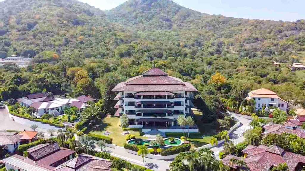 Property Info 3 Bed 3 Bath Apartment – Hunsa Residence Khao Takiab (260 SQM)