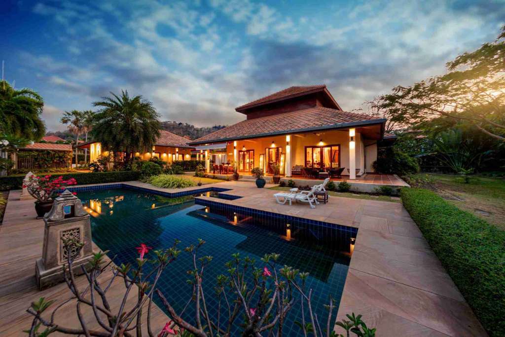 Luxury 5 Bed Pool Villa on 1736 m2 near golf course - Hua Hin, Thailand