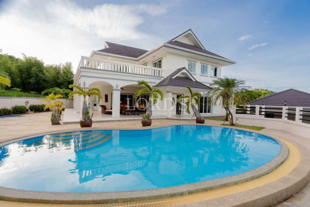 Luxury Private Villa 6 Bedrooms In Hua Hin The Heights 2 for sale - Khao Takiab, Thailand