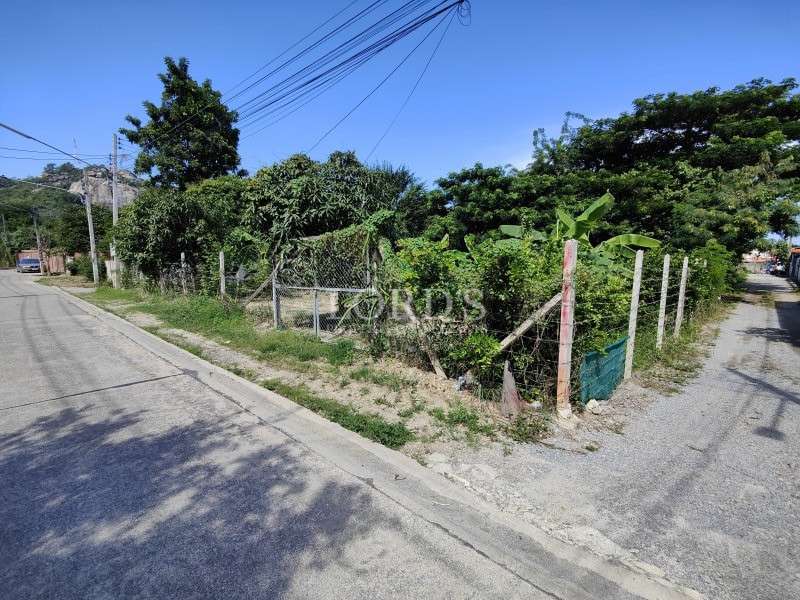 Prime Home Building Plot for Sale in Hua Hin Soi 94 near Market Village