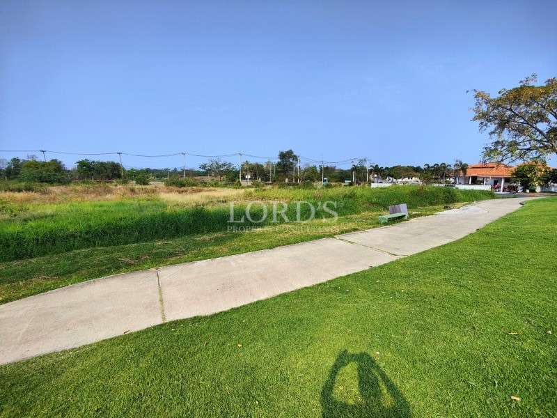 PALM HILLS GOLF COURSE CORNER HOME PLOT