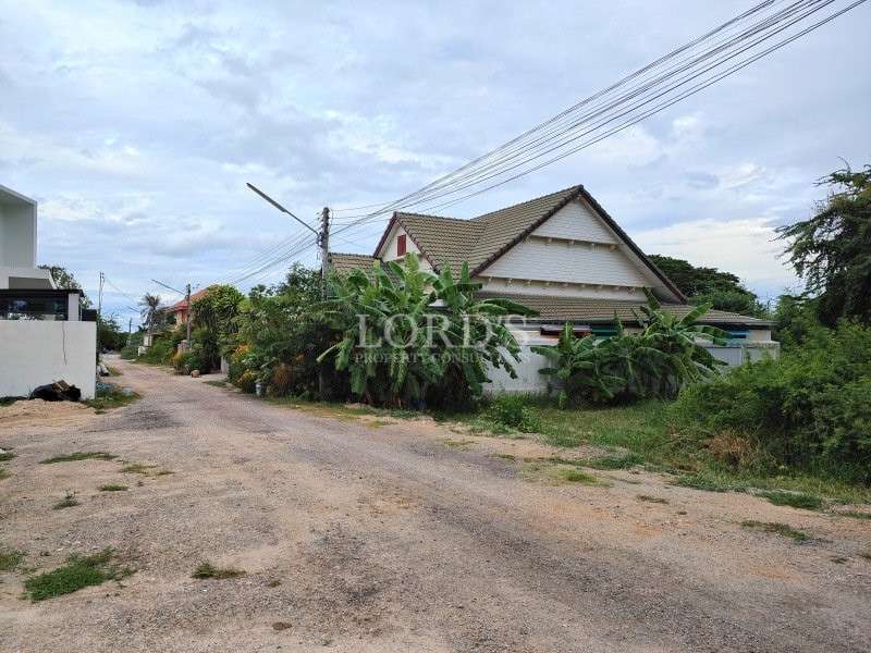 EXCELLENT LOCATION NEAR CITY CENTER – SQUARE SHAPED HOME BUILDING PLOT