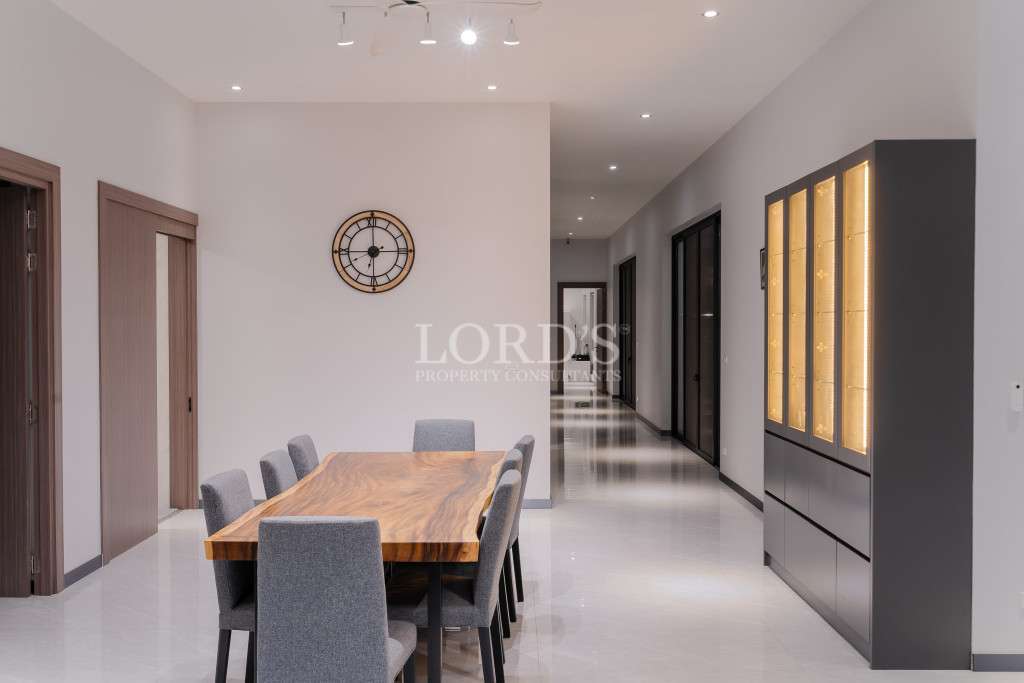 Prestige And Luxury Modern Pool Villa At Palm Hills Golf Course For Sale - Cha-Am - photo 2