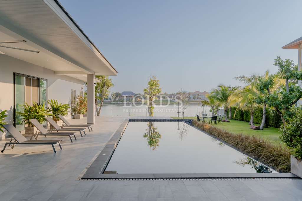 Prestige And Luxury Modern Pool Villa At Palm Hills Golf Course For Sale - Cha-Am, Thailand