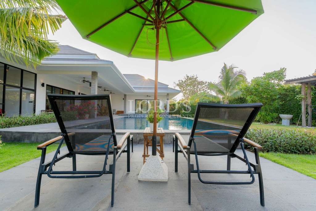 Near Palm Hills Golf – Luxury 4 Bedrooms Pool Villa The Clouds for sale - Cha-Am - photo 15