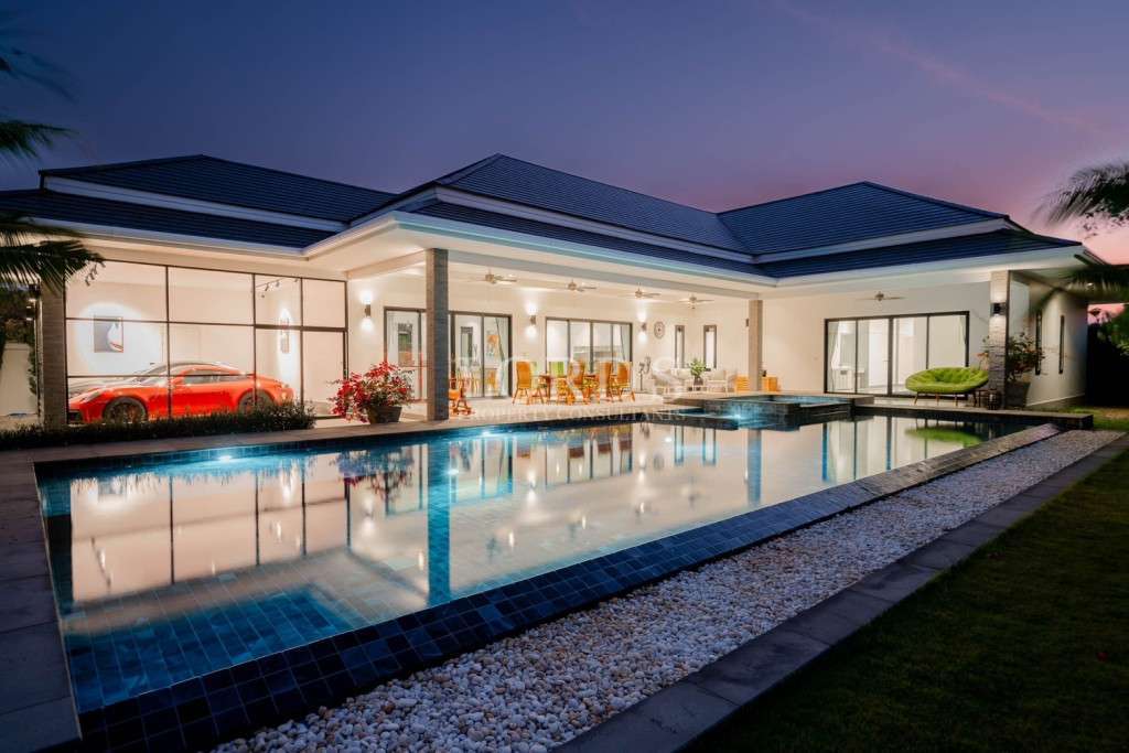 Near Palm Hills Golf – Luxury 4 Bedrooms Pool Villa The Clouds for sale - Cha-Am, Thailand