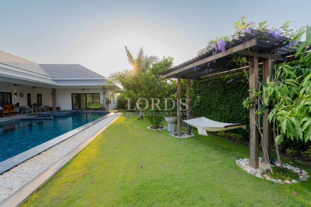 Near Palm Hills Golf – Luxury 4 Bedrooms Pool Villa The Clouds for sale - Cha-Am - photo 14