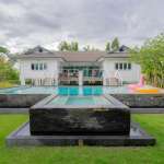 4 Bedrooms Luxurious Villa swimming pool area