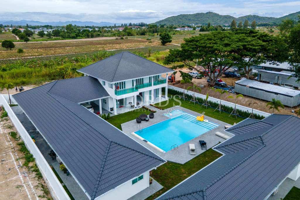 Luxury 7 Pool Villa Near Black Mountain Golf Course For Sale - Hin Lek Fai, Thailand