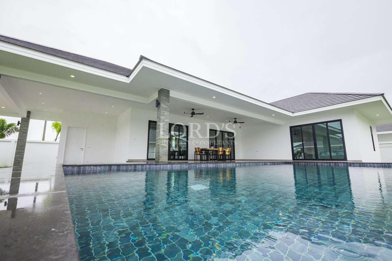 Modern house with swimming pool
