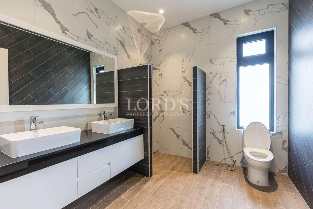 Modern bathroom with elegant design