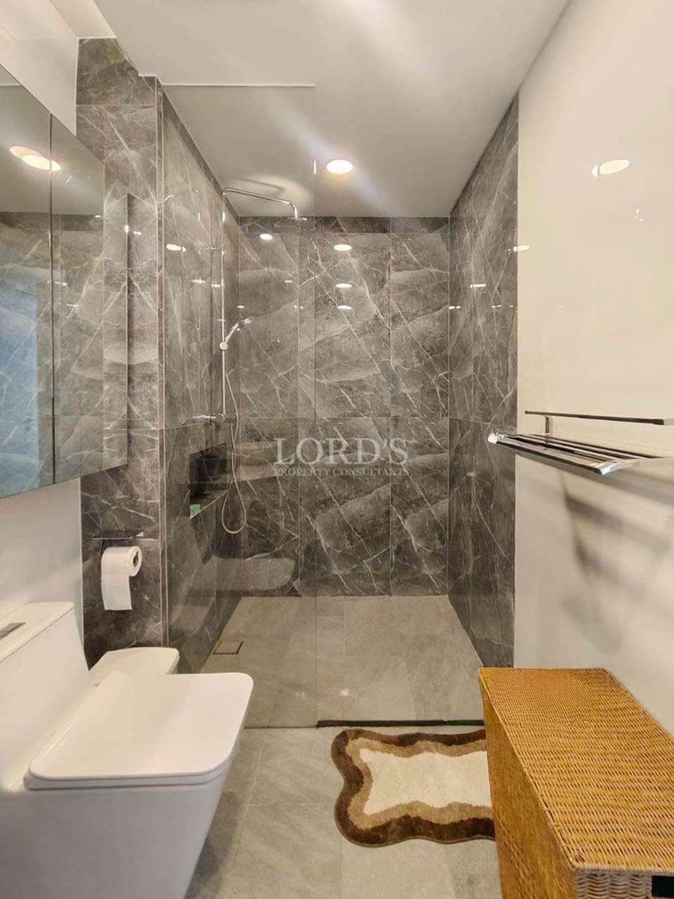 Modern bathroom with marble tiles
