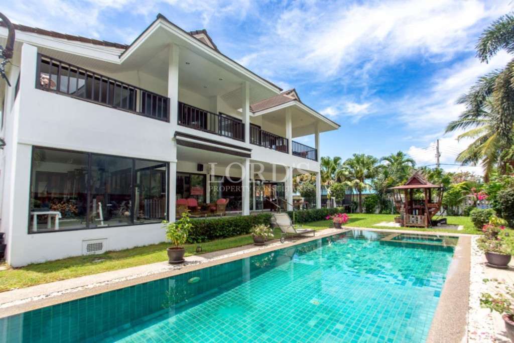𝗟𝘂𝘅𝘂𝗿𝗶𝗼𝘂𝘀 𝟮-𝘀𝘁𝗼𝗿𝘆 𝗽𝗼𝗼𝗹 𝘃𝗶𝗹𝗹𝗮 in Soi 88 𝗳𝗼𝗿 𝗦𝗔𝗟𝗘 - Hua Hin, Thailand