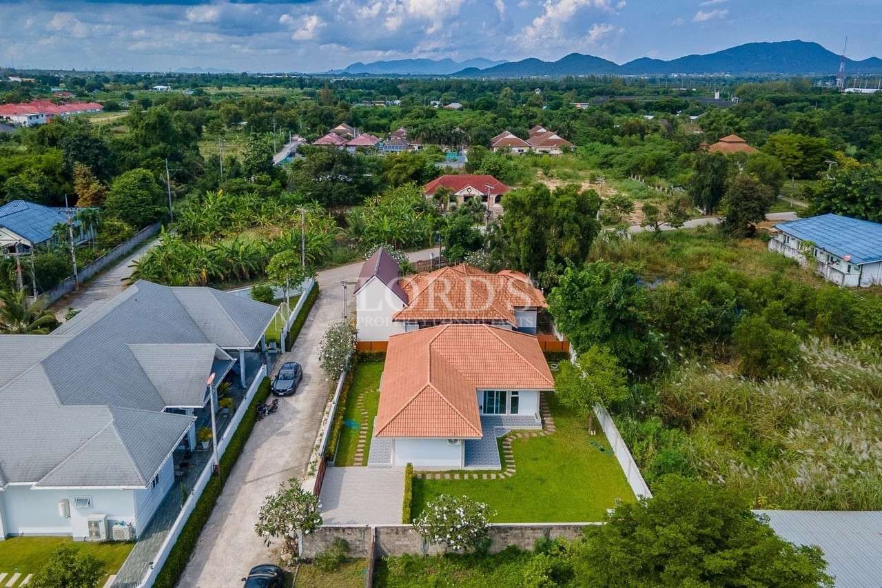 Sold – Charming Newly Renovated 3-Bedroom House in the Serene Hin Lek Fai Area