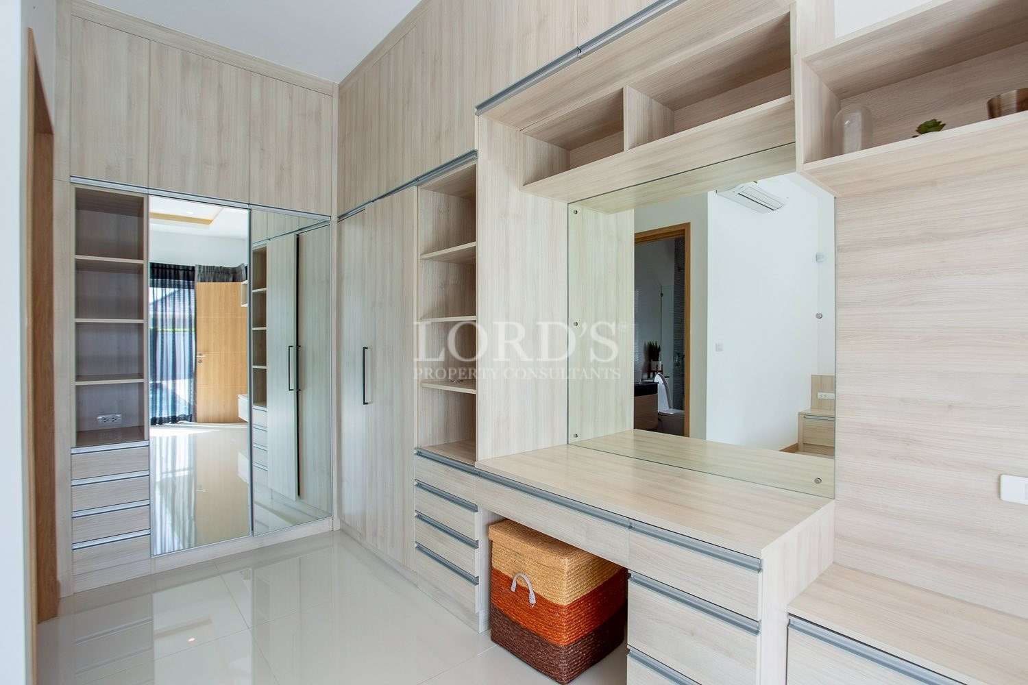 Dressing room with wardrobe and vanity