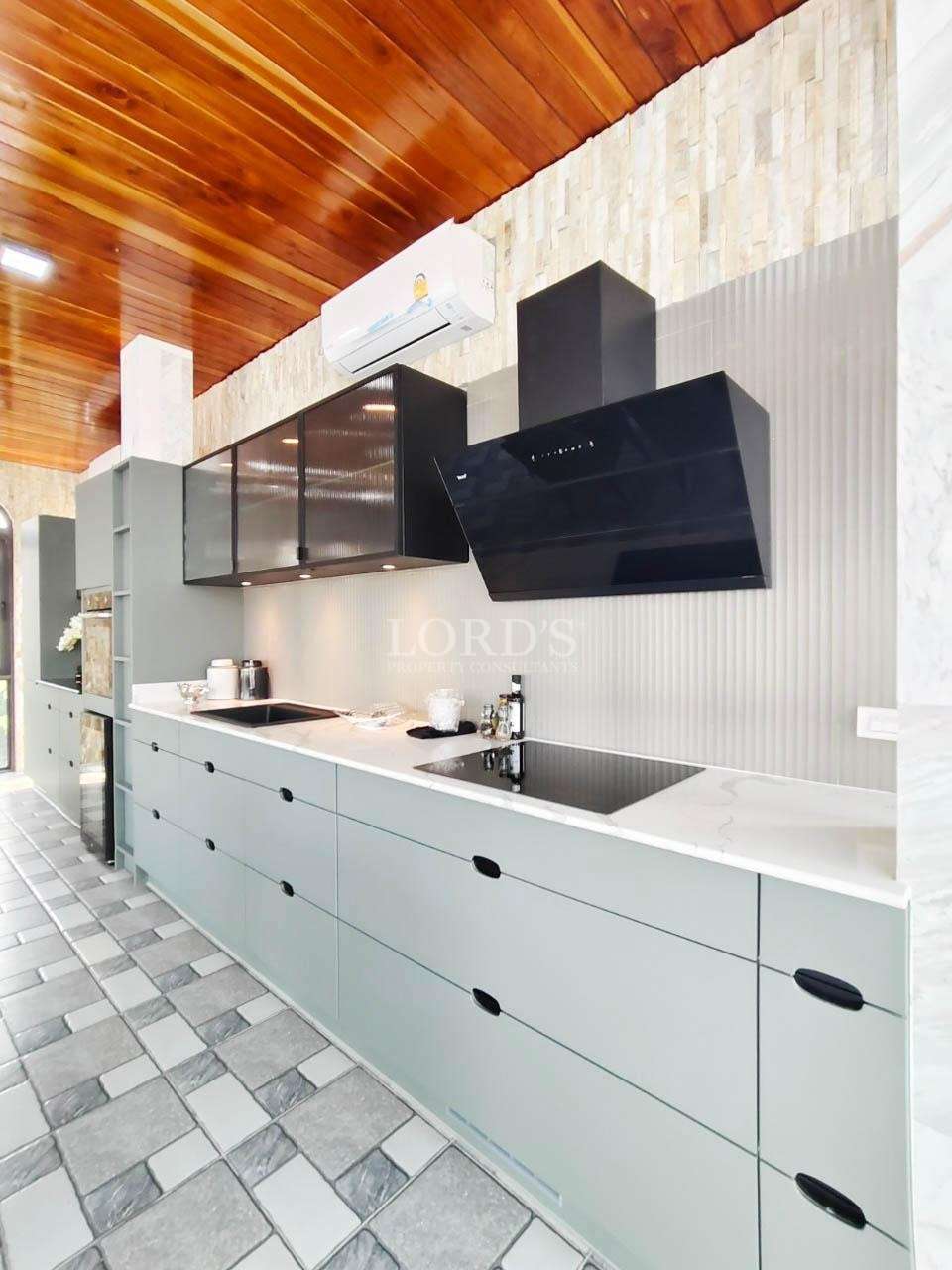 Modern kitchen with cabinets and appliances