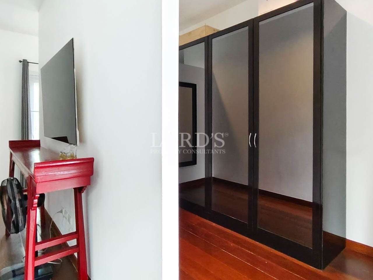 Walk-in closet with sliding doors