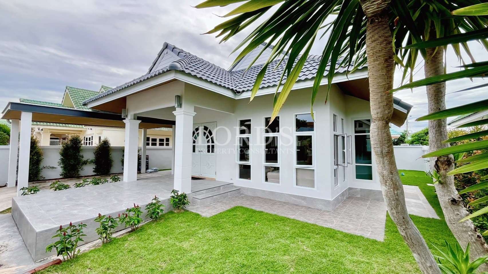 VERKAUFT - Wunderschönes zentrales 3-Schlafzimmer-Haus in Soi 102 in Hua Hin - 5 min zum Blueport!!