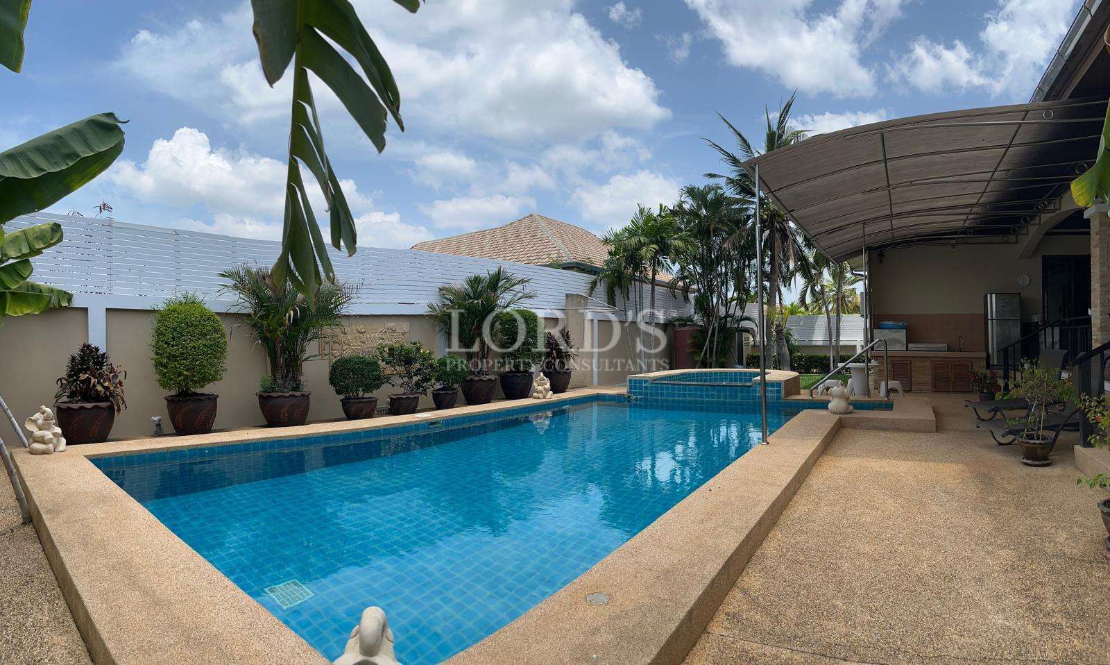 Great Value 3-Bedroom Pool Villa for Sale in Cha-Am Near the Beach