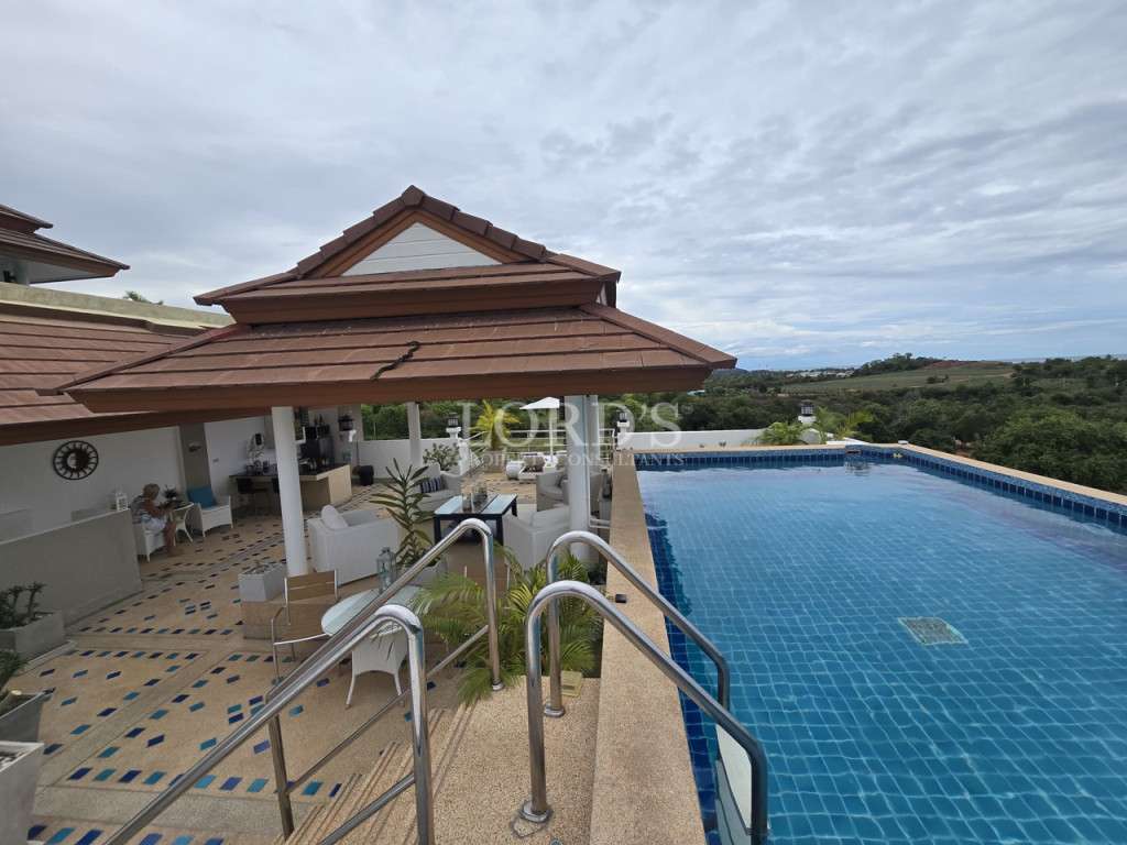 Spectacular 350 m2 two-story Penthouse Condo with a private pool for sale - Khao Takiab, Thailand