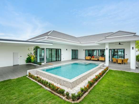 Modern villa with swimming pool