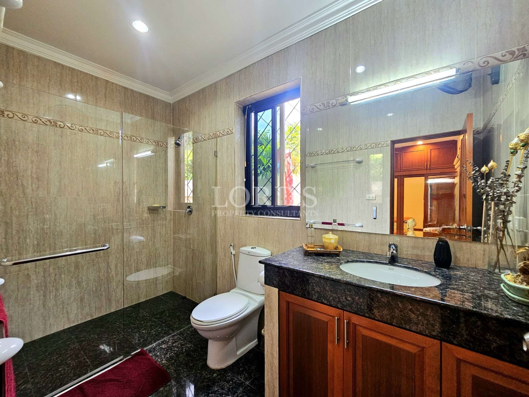 Modern bathroom with elegant fixtures.