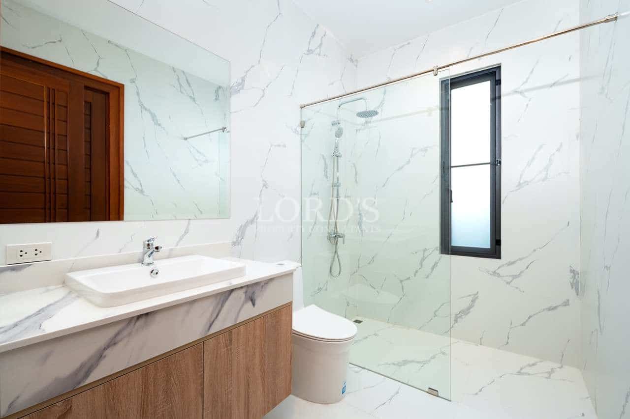Modern bathroom with marble design