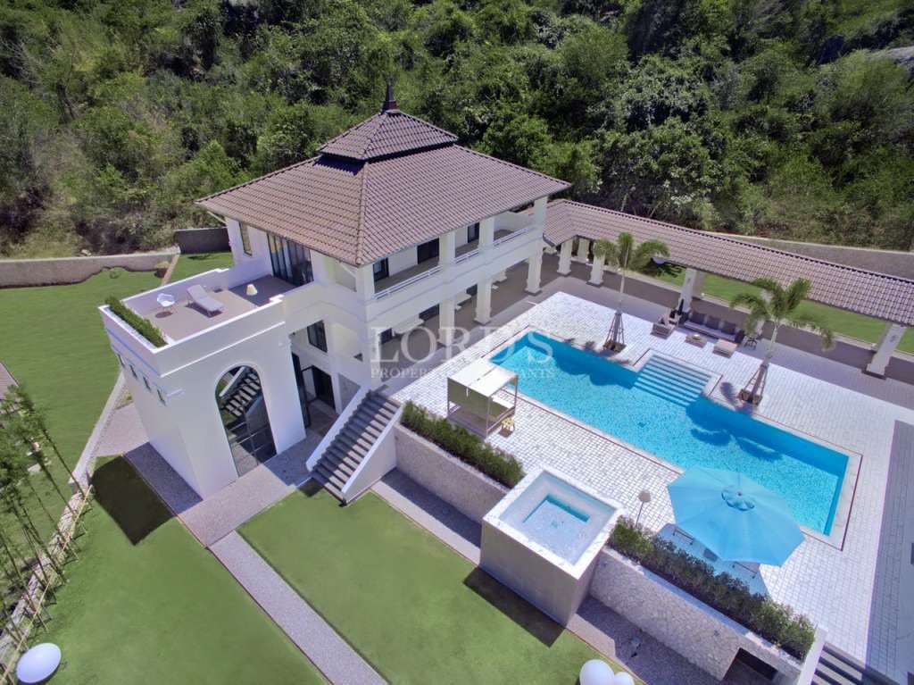 Stunning modern 4 Bedroom Villa in the prestigious BelVida close to Pineapple Valley Golf Course - Hua Hin, Thailand