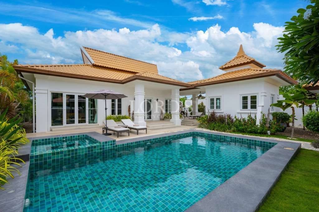 Elegant 2-Bedroom Villa In Prestigious BelVida Estates close to the city For Sale - Hua Hin, Thailand