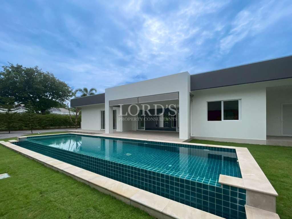 Stylish Remodeled 3 Bedroom Park Villa ( Unfurnished) close to Black Mountain Golf for sale - Hin Lek Fai, Thailand