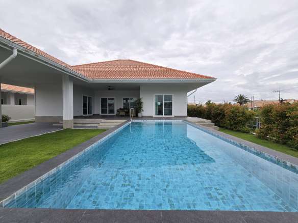 Modern house with swimming pool.