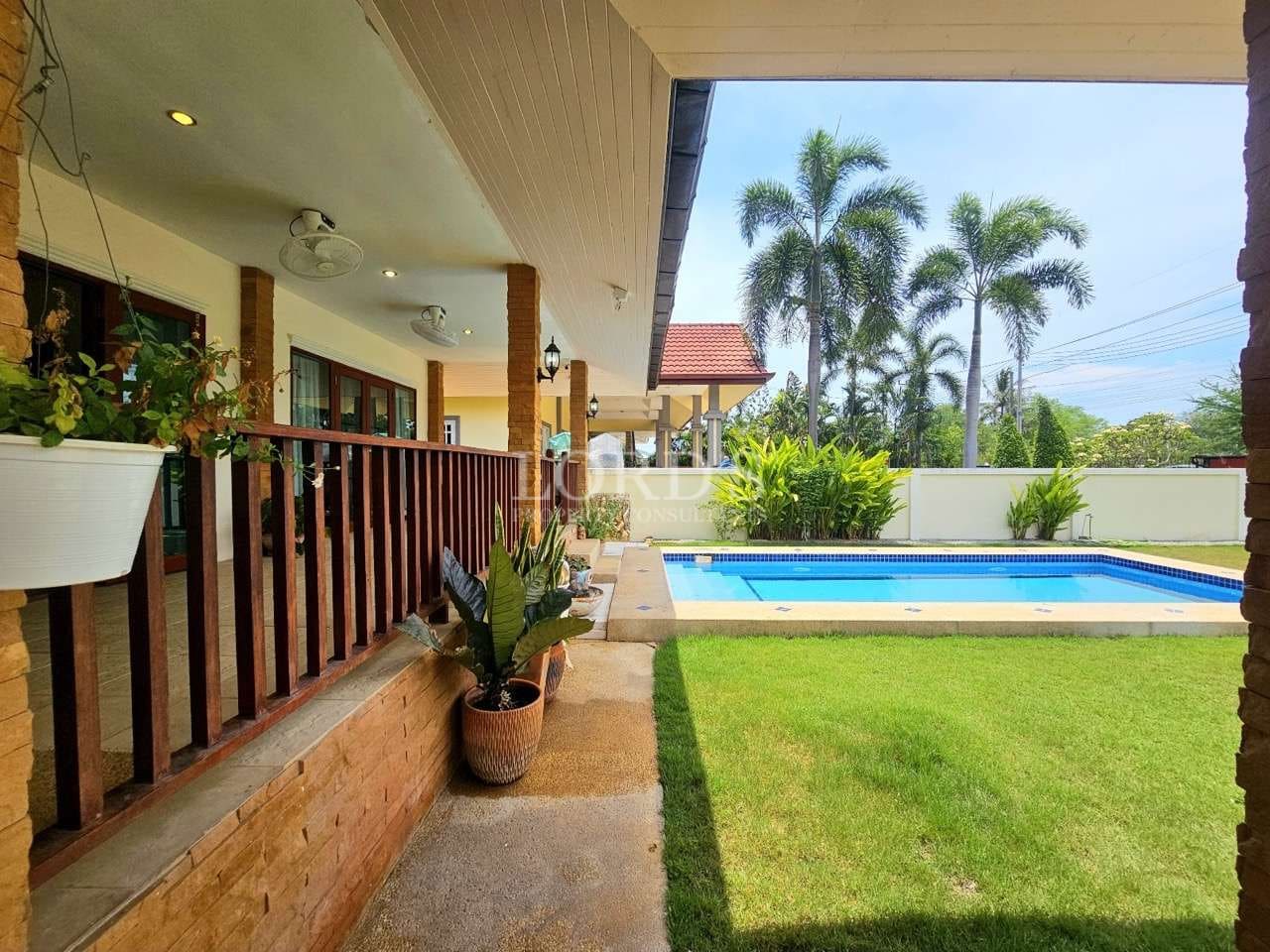 House with pool and garden view