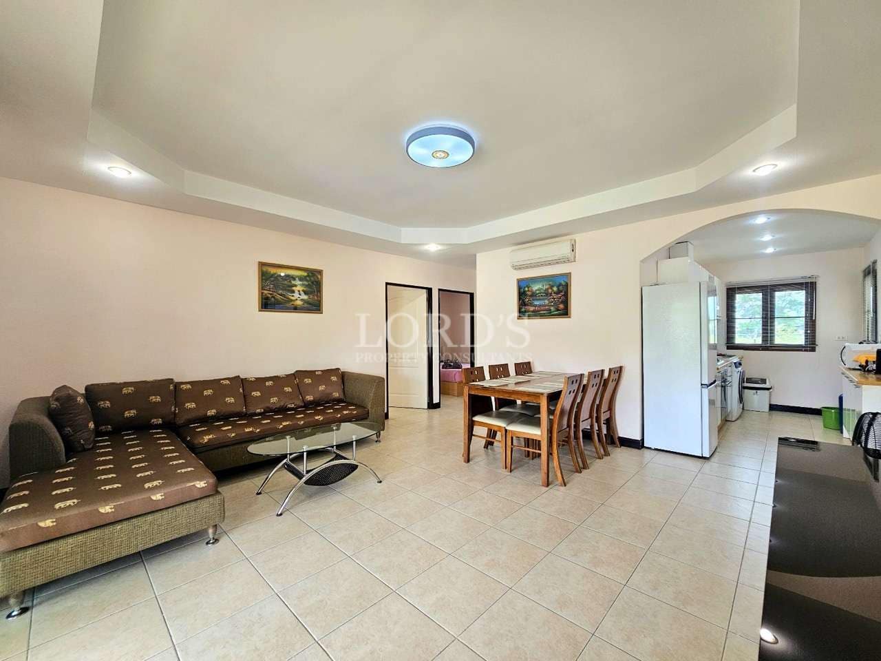 Spacious living area with dining table