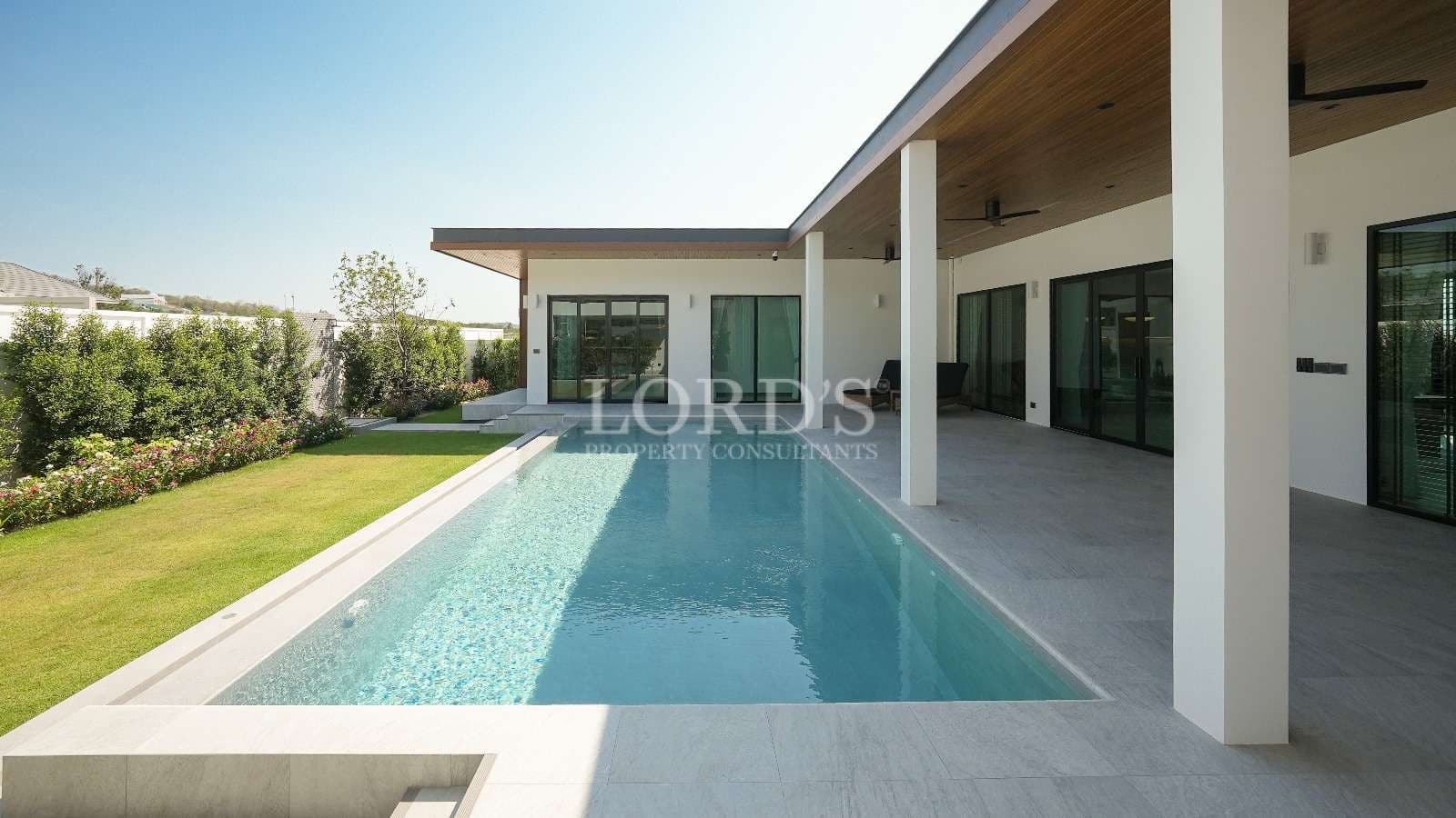 Modern villa with swimming pool