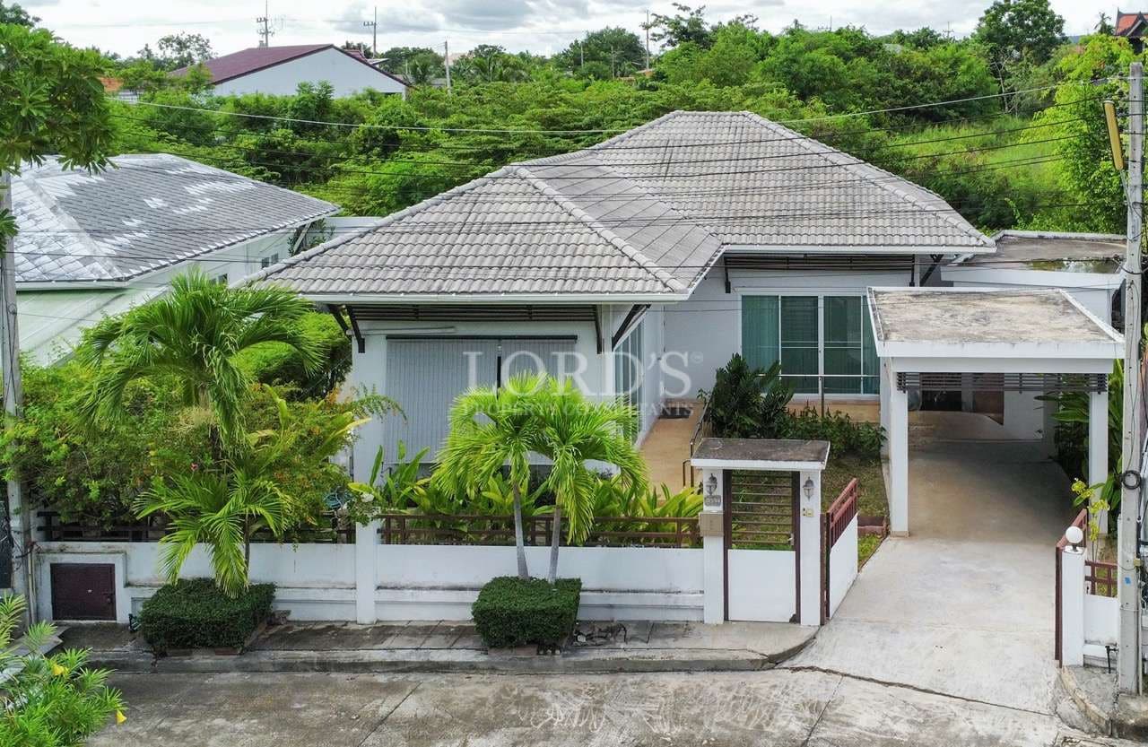 Great value!!! Affordable well-maintained 3 bedroom house close to the city for sale