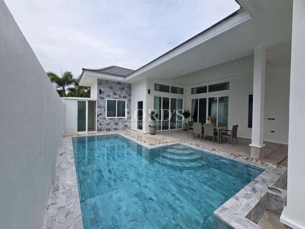 Moderne Villa mit Schwimmbad
