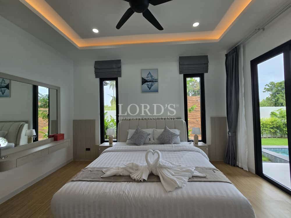 Modern bedroom with elegant decor