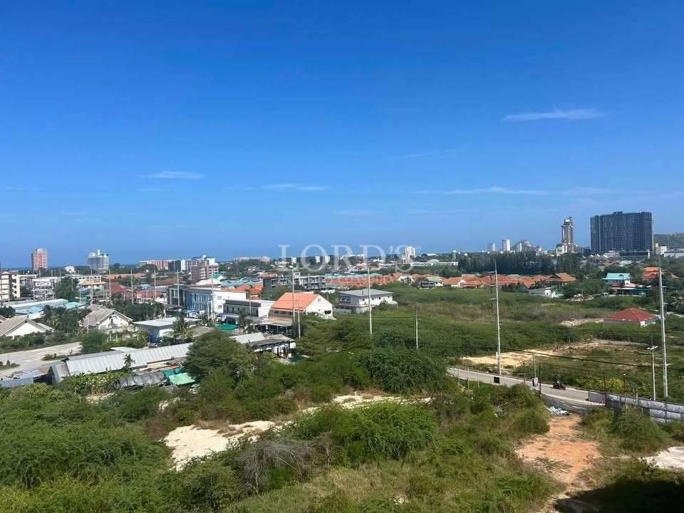 Central Sea-View 2 Bedroom Condo in Soi 102 for sale – 5 Min to Blueport and the beaches