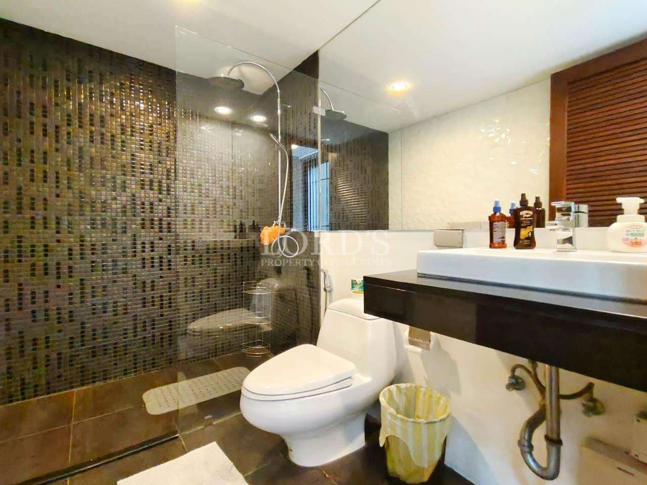 Modern bathroom with glass shower