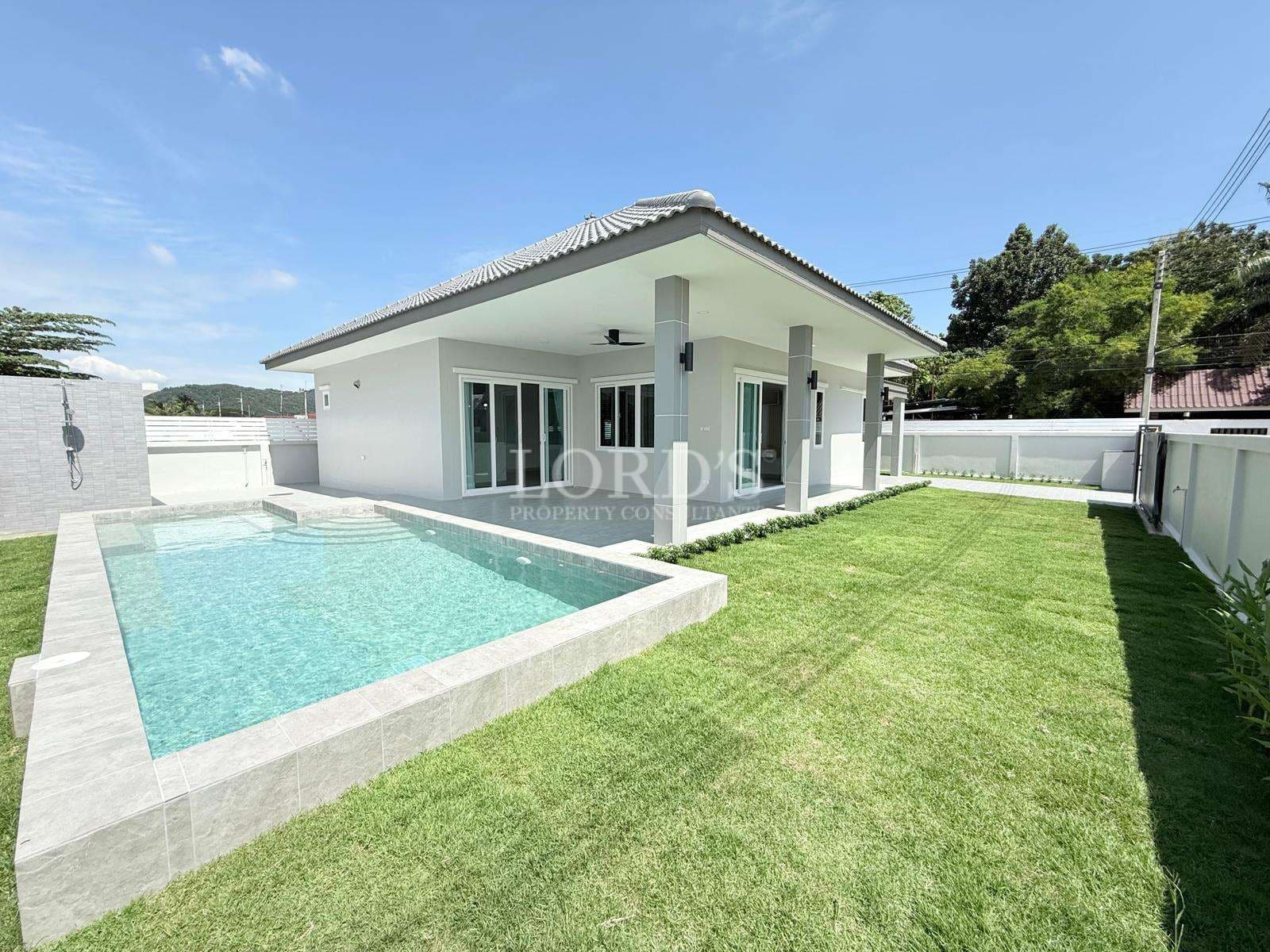 Great value!!! 3 Bedroom Pool Villas close to Black Mountain for sale (off-plan)