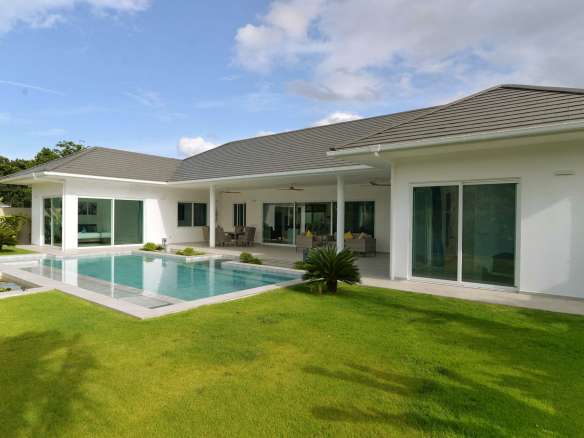 Modern villa with pool and garden