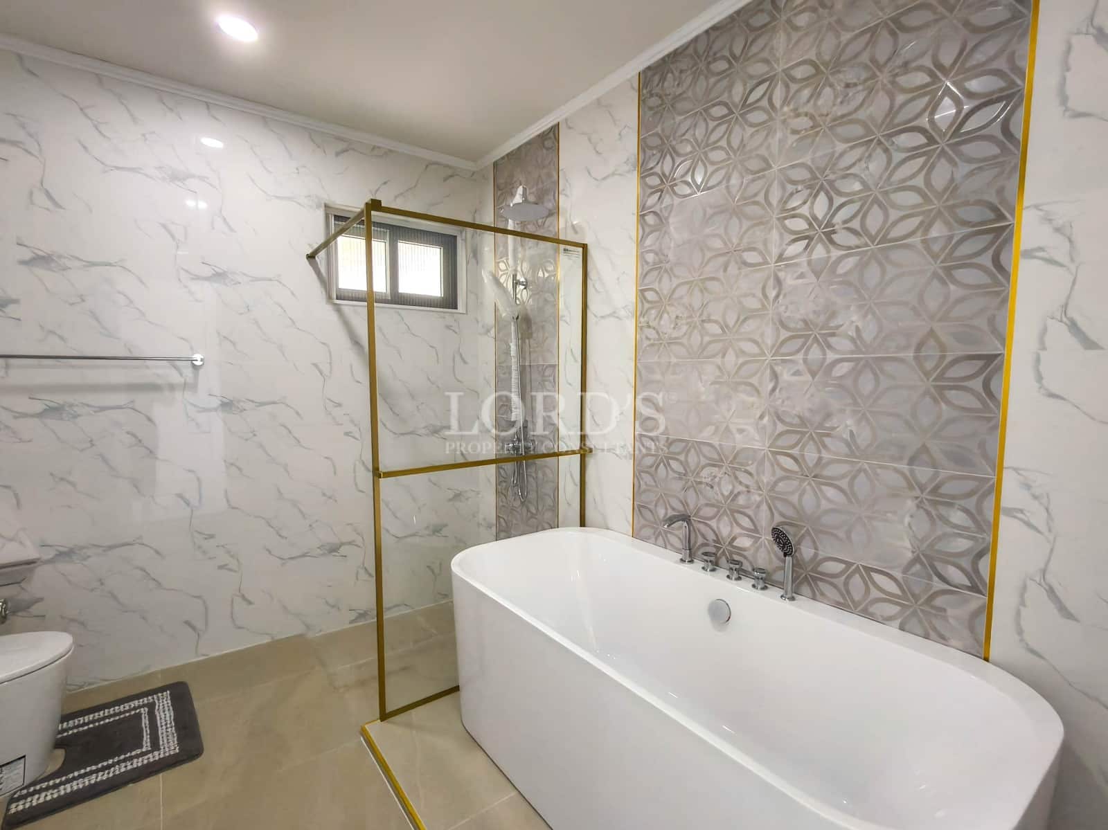 Modern bathroom with elegant design.