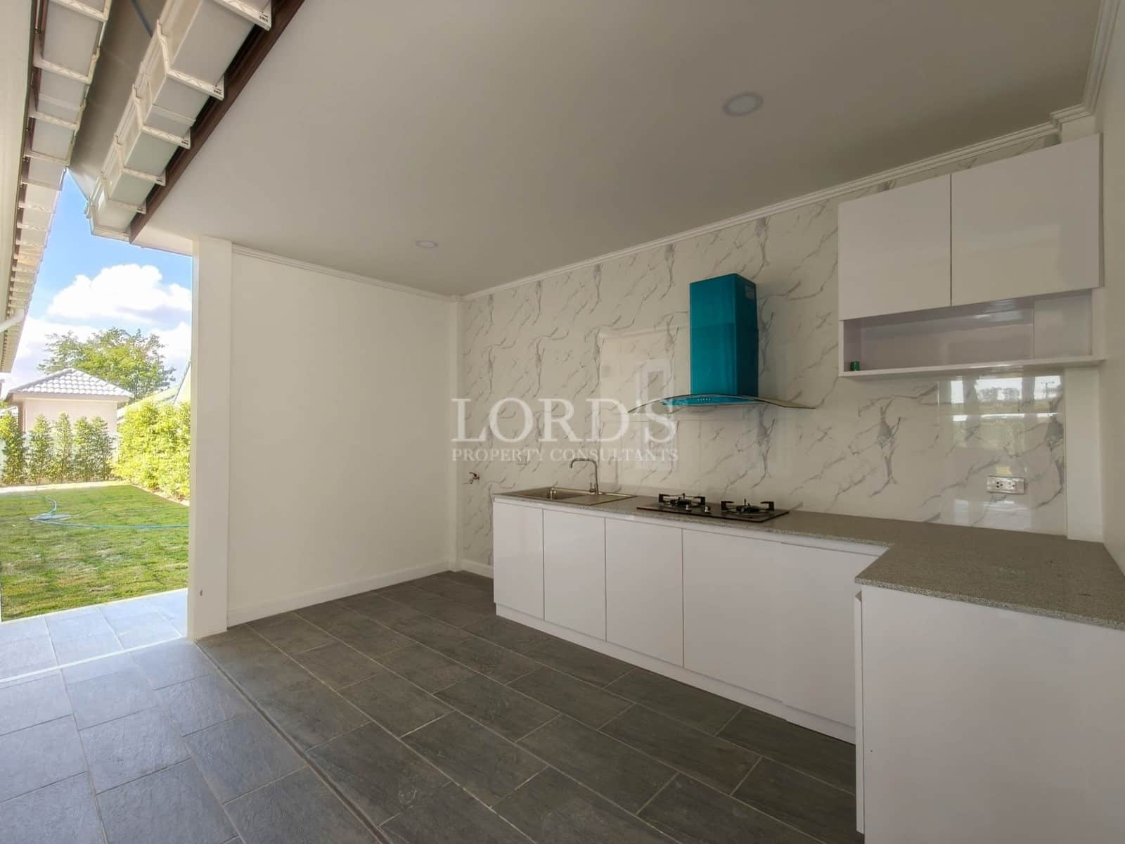 Modern kitchen with marble accents