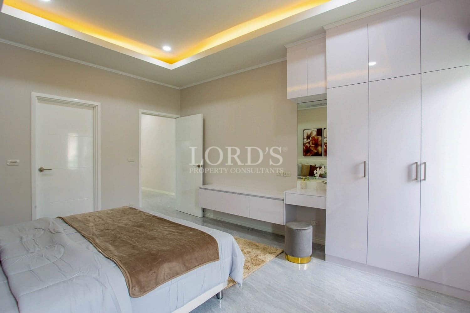 Modern bedroom with elegant furnishings