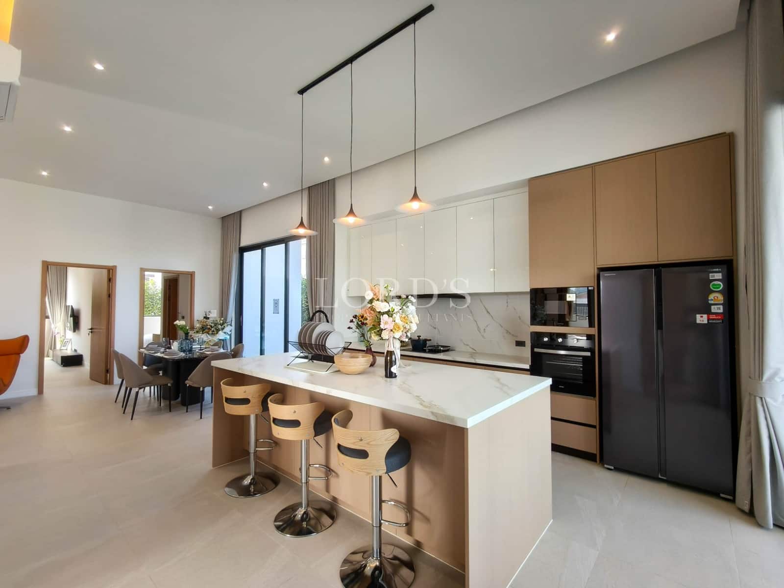 Modern kitchen with elegant decor