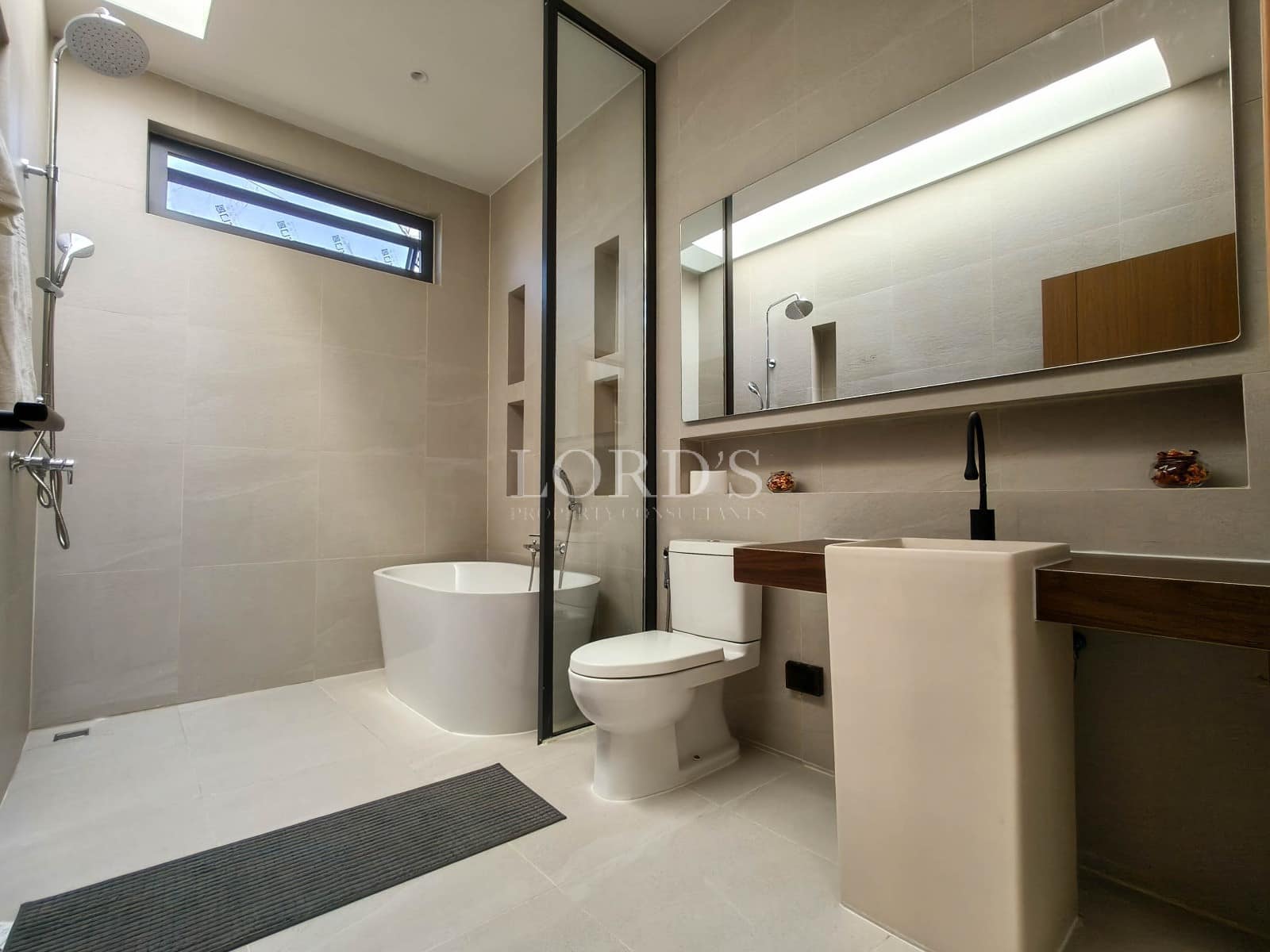 Modern bathroom with elegant fixtures
