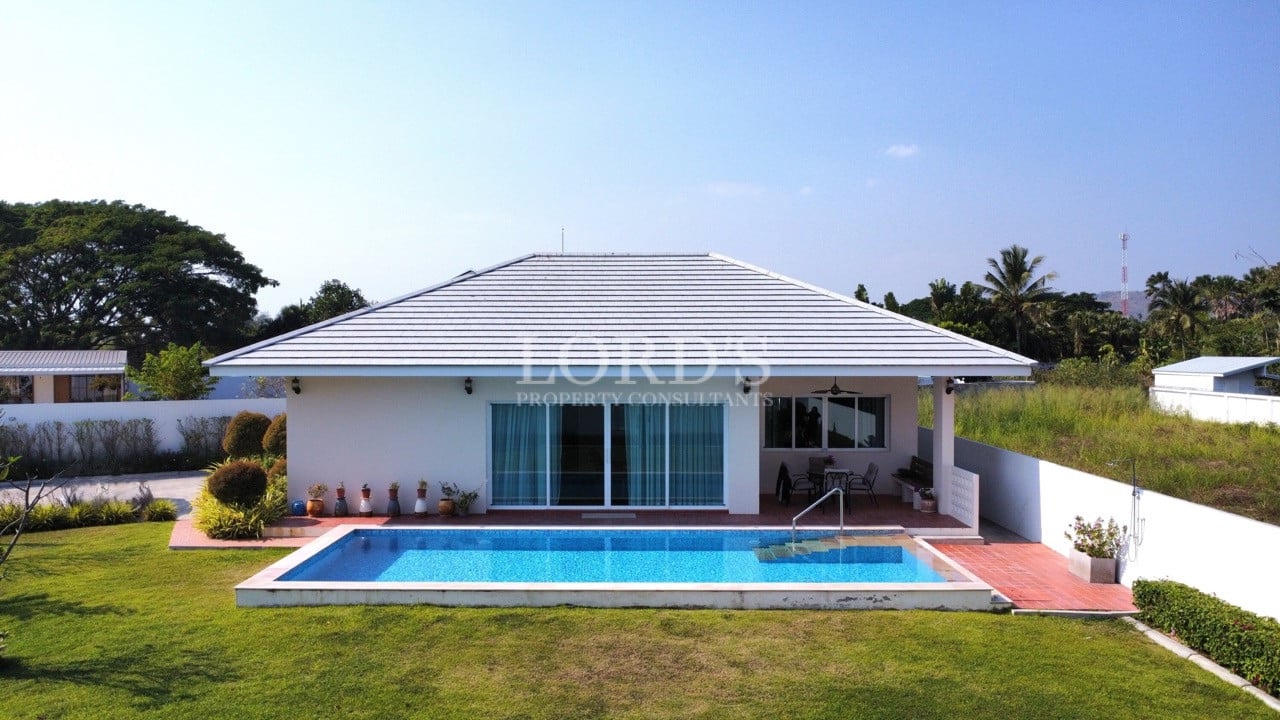 Modern house with swimming pool