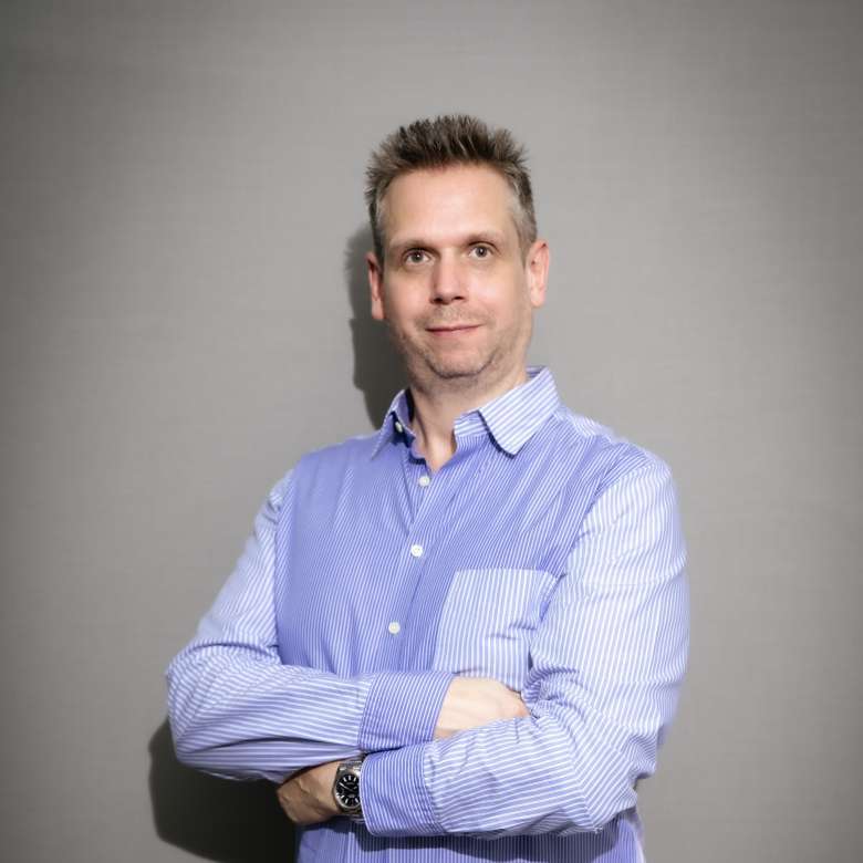 Picture of Mark Puttkammer <svg xmlns="http://www.w3.org/2000/svg" width="20" height="20" viewBox="0 0 24 24" fill="none" stroke="#bfa133" stroke-width="3" stroke-linecap="round" stroke-linejoin="round">    <line x1="7" y1="17" x2="17" y2="7"></line>    <polyline points="7 7 17 7 17 17"></polyline>  </svg>