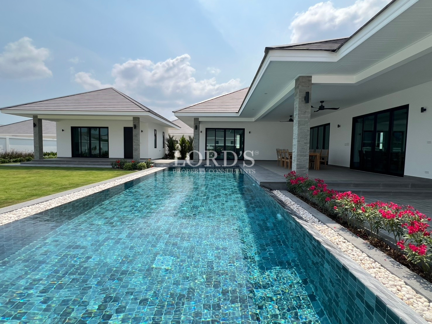 Move-In Ready 4 Bed 4 Bath Villa – Black Mountain, Hua Hin