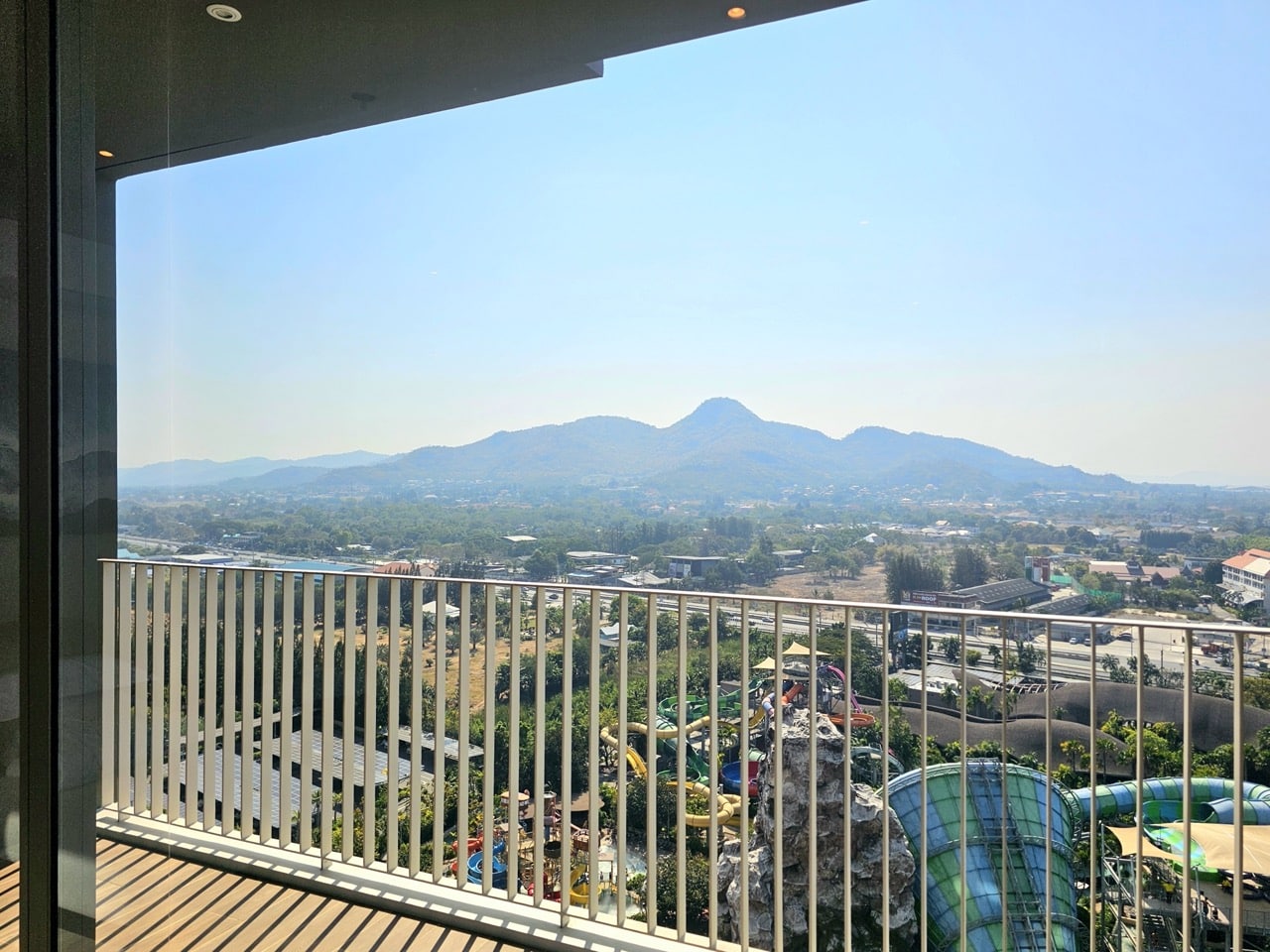 Balcony with railing overlooking mountains